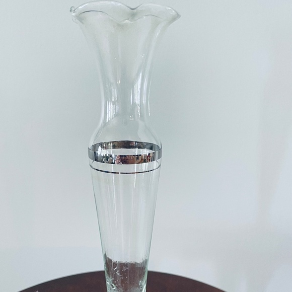 Vintage Clear glass bud vase with a fluted rim and silver band, Vintage Bud Vase - Picture 1 of 5